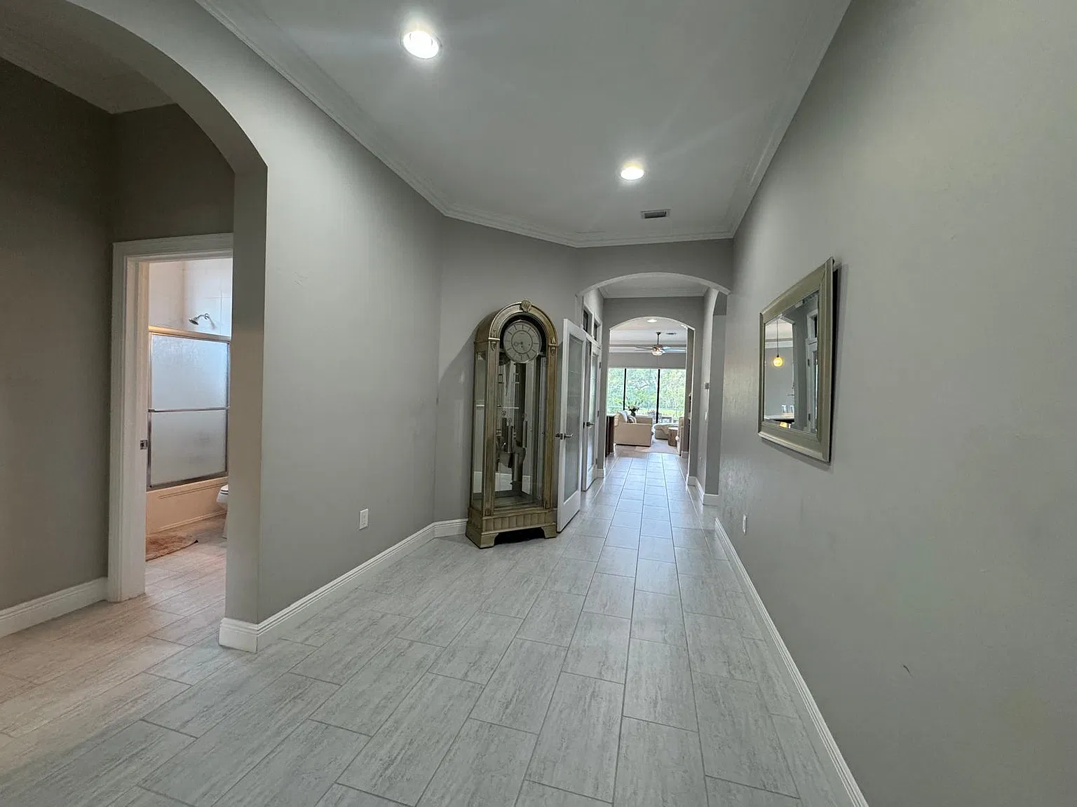 3 bed, 2201 sqft, $4,300 — Photo 3