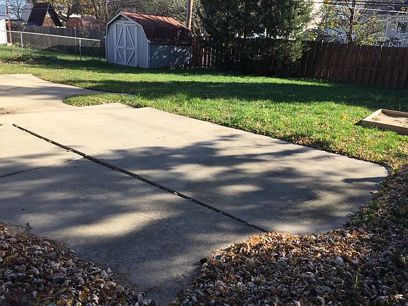 4th image of 181 E Lincoln Ave