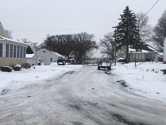 5th image of 1527 W Margaret Ave