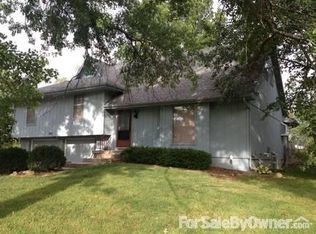 315 S 134th St, Bonner Springs, KS 66012