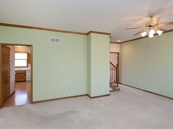 3rd image of 1309 Pleasant Hill Dr