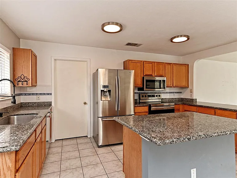 1020 Skylark Hill Ln — Photo 15