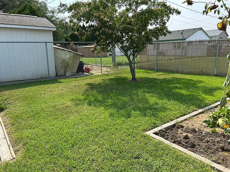 1115 Sanford Ave — Photo 19