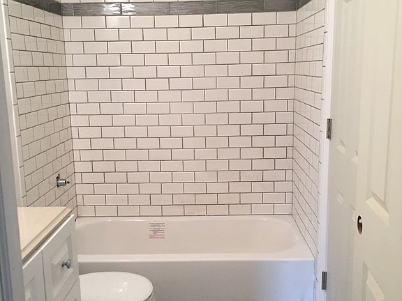 2nd image of 2480 Cobble Hill Alcove