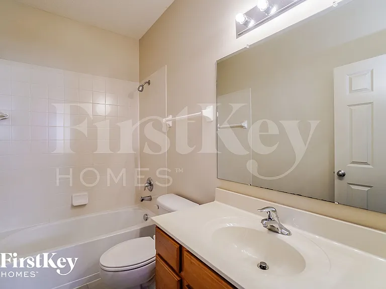 5643 Holly River Ave — Photo 14