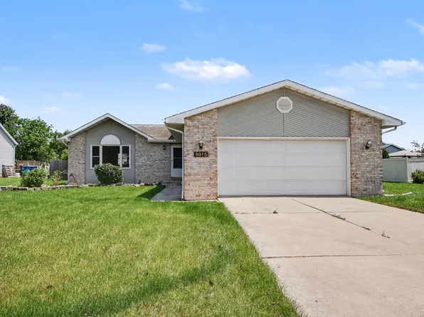 9915 Monroe St, Crown Point, IN 46307