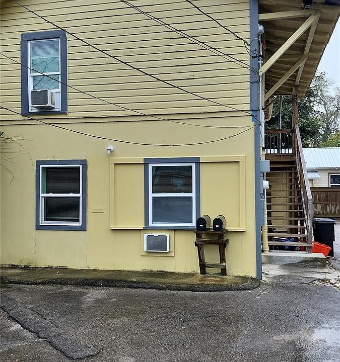 1st image of 421 NW 10th Ave
