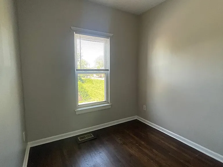 2638 Rosa Parks Blvd — Photo 11