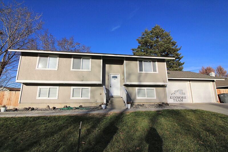 1st image of 8130 W Falls Pl
