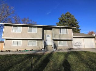 8130 W Falls Pl, Kennewick, WA