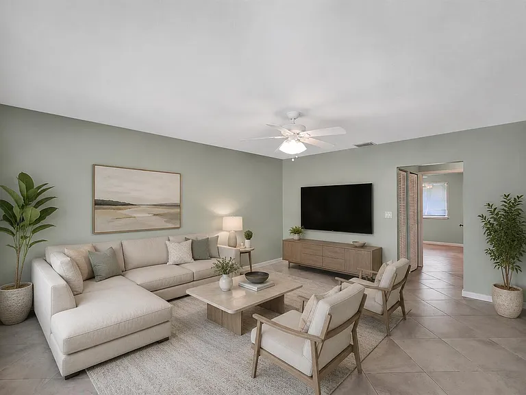 1250 Miami Rd #11 — Photo 6