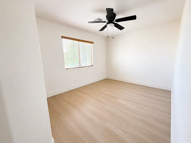 9541 W Frank Ave — Photo 25