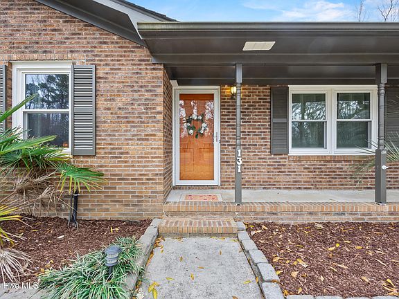 3rd image of 131 Meadowood Drive