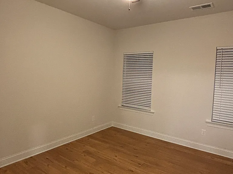 4817 Victoria Ave — Photo 28