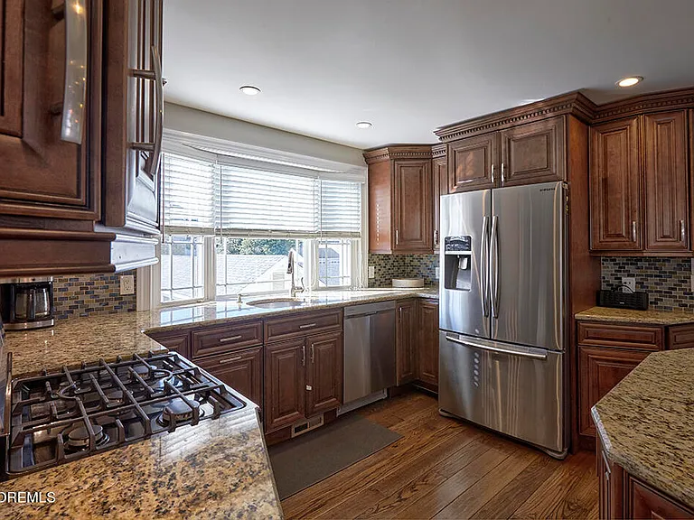 304 Arnold Ave — Photo 20