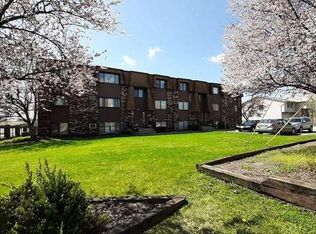 948 High Ridge Dr, Schererville, IN 46375