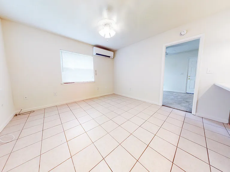 891 Campus Cir #1 — Photo 6