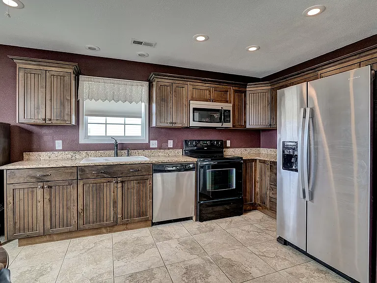 2121 Virginia Ave — Photo 10
