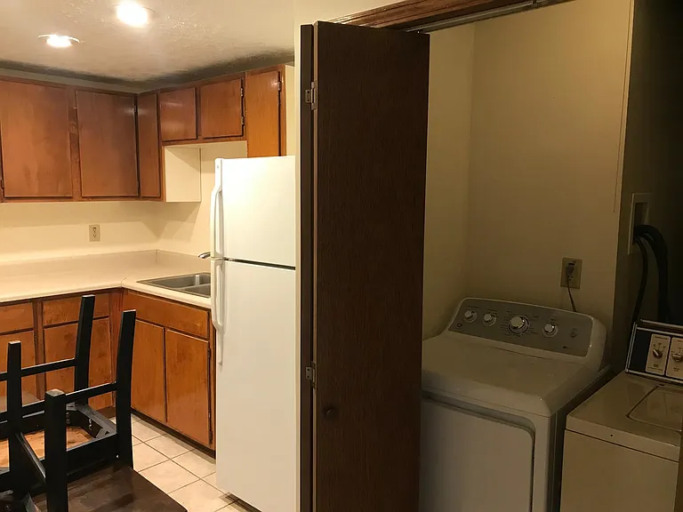 310 Spring Lake Ter — Photo 13
