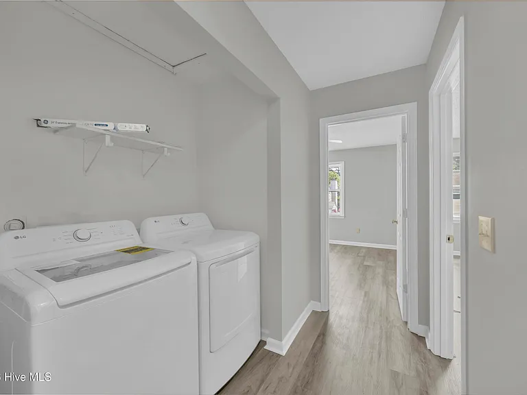 136 Lullwater Dr #A — Photo 18