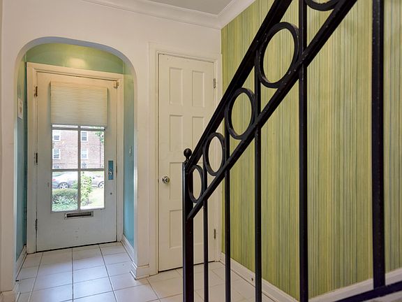4th image of 16 Brunson Ave #6