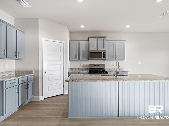 4th image of 9598 Volterra Ave