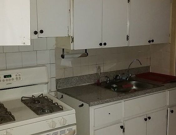 5th image of 35 Vernon Ave APT 1