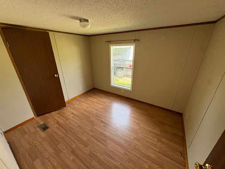 3640 Katherine Dr — Photo 14