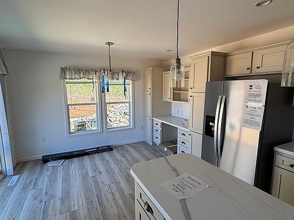 2nd image of 20 Pinrock Dr