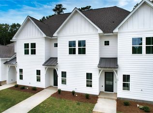 630 Village Dr #16, Opelika, AL