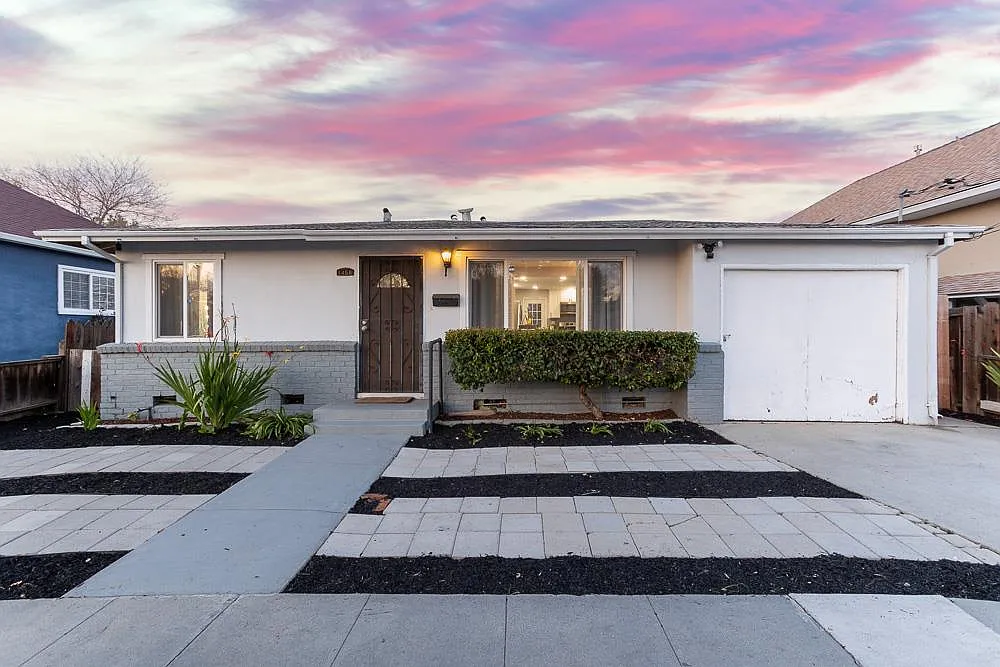 1458 Pomona Ave photo 1