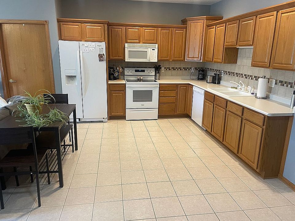 1st image of 1335 SE Florence Dr APT 307