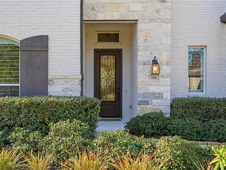 318 Calmato Woods Way — Photo 2