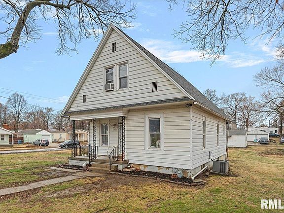 2nd image of 2105 N Elizabeth St