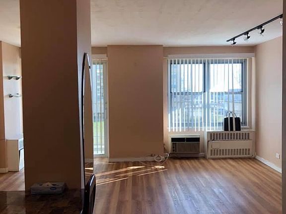 5th image of 601 Surf Ave APT 1D