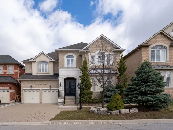 328 Saint Urbain Dr, Vaughan, ON L4H 0M3
