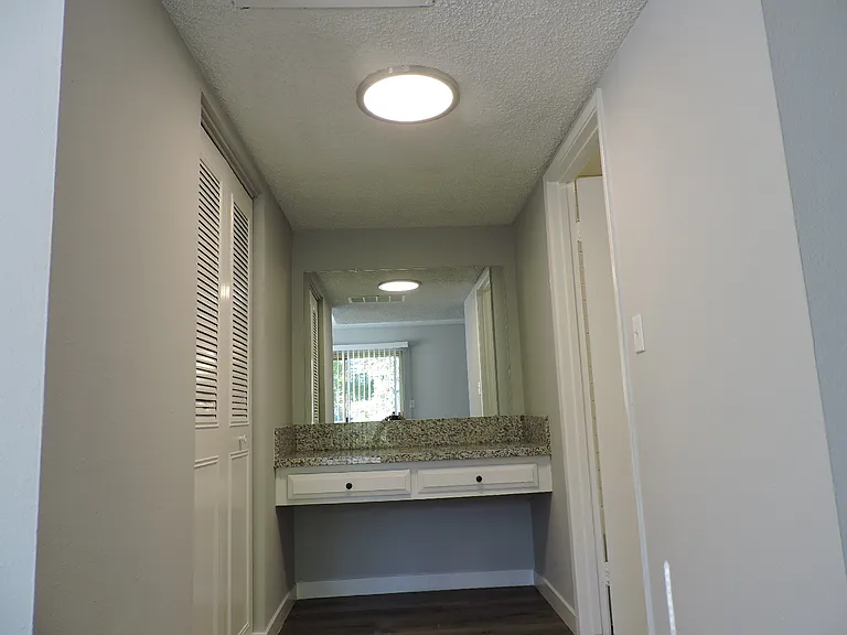 2520 Northrop Ave #5 — Photo 13