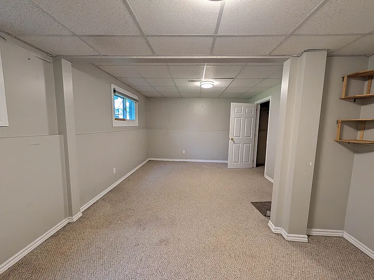 3 Tara Cres — Photo 26