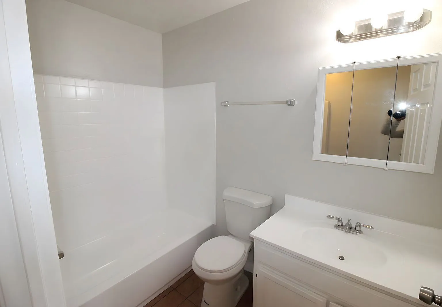 1 bed, 1.0 bath, $2,289 — Photo 4