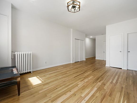 3rd image of 282 Magnolia Ave APT 9