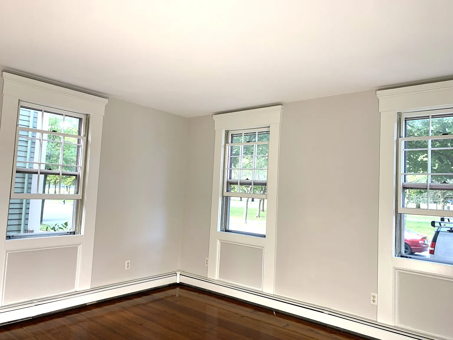 2 bed, 950 sqft, $2,350 — Photo 3