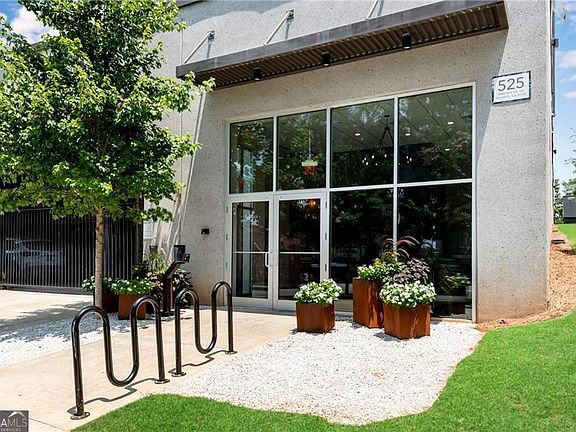 4th image of 525 Parkway Dr NE #208