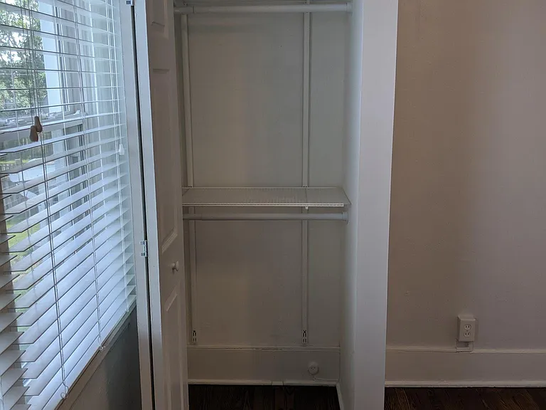 2500 Sulphur Ave — Photo 26