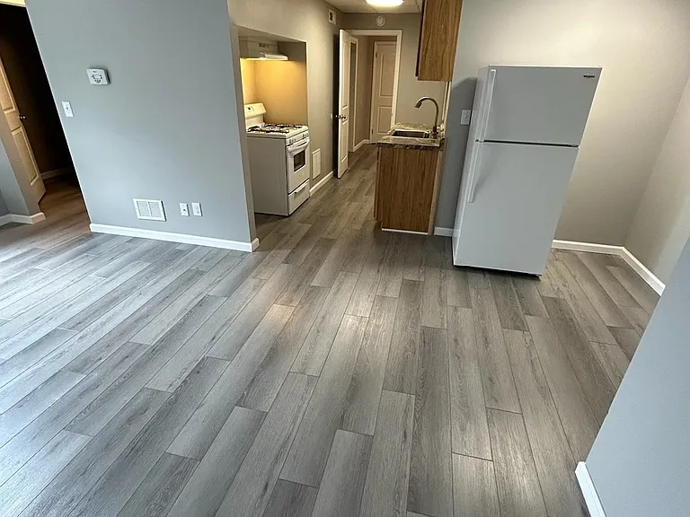 612 Francis St — Photo 2