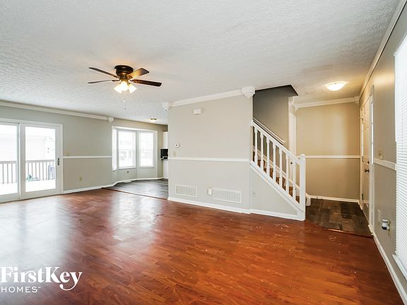 2nd image of 5561 Chesterview Dr