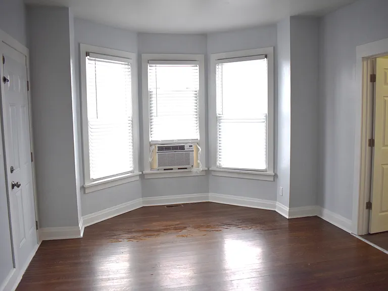 6011 37th Ave #6011 — Photo 3