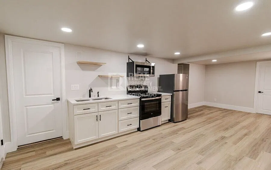 Beautifully Remodeled 2 Bed / 2 Bath Garden-Level Home in Prime Denver Location! — Photo 2