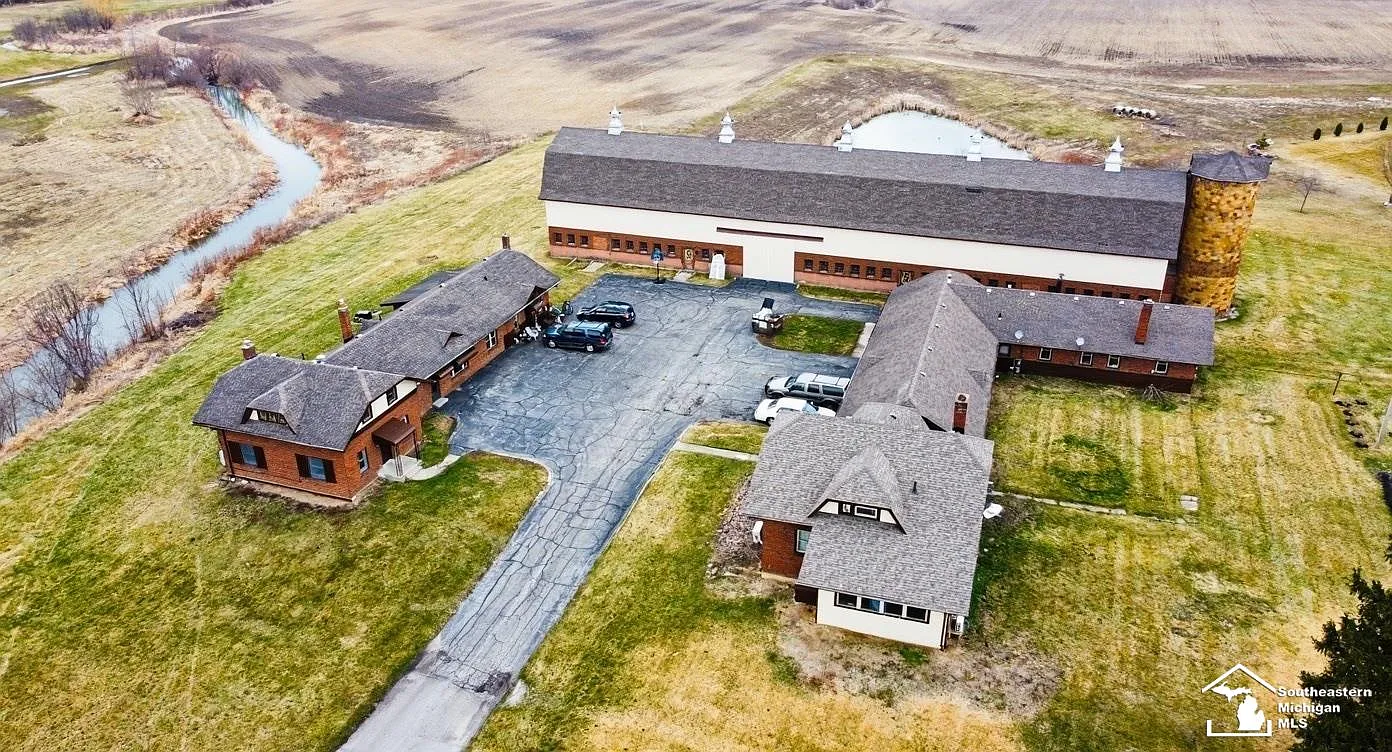 3778 N Custer Rd photo 1