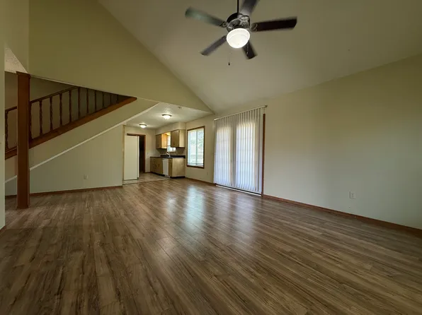 4043 S Parkhill Ct, Springfield, MO 65807