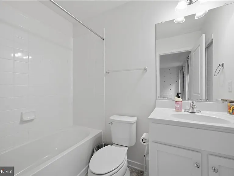 12260 Haydon Pl — Photo 24